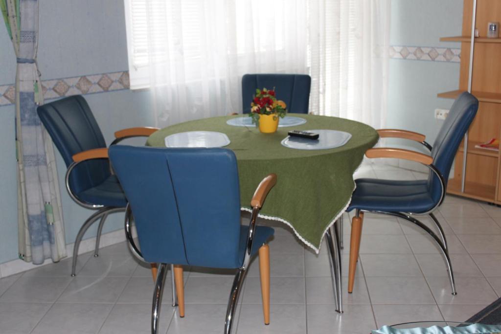 Orwa Apartmanok - Fenyofa Koez Zalakaros Quarto foto